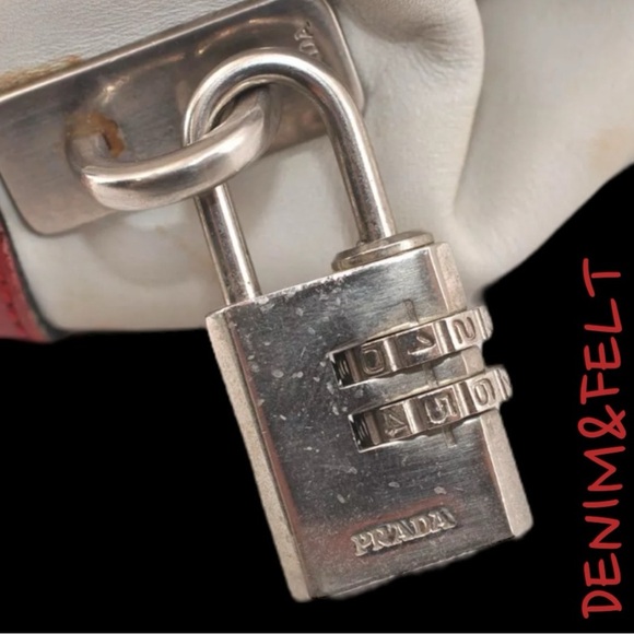 Prada Vintage White/ Red Leather 2000’s Bowling Bag/Perforated Vitello Bag |RARE - Picture 11 of 16